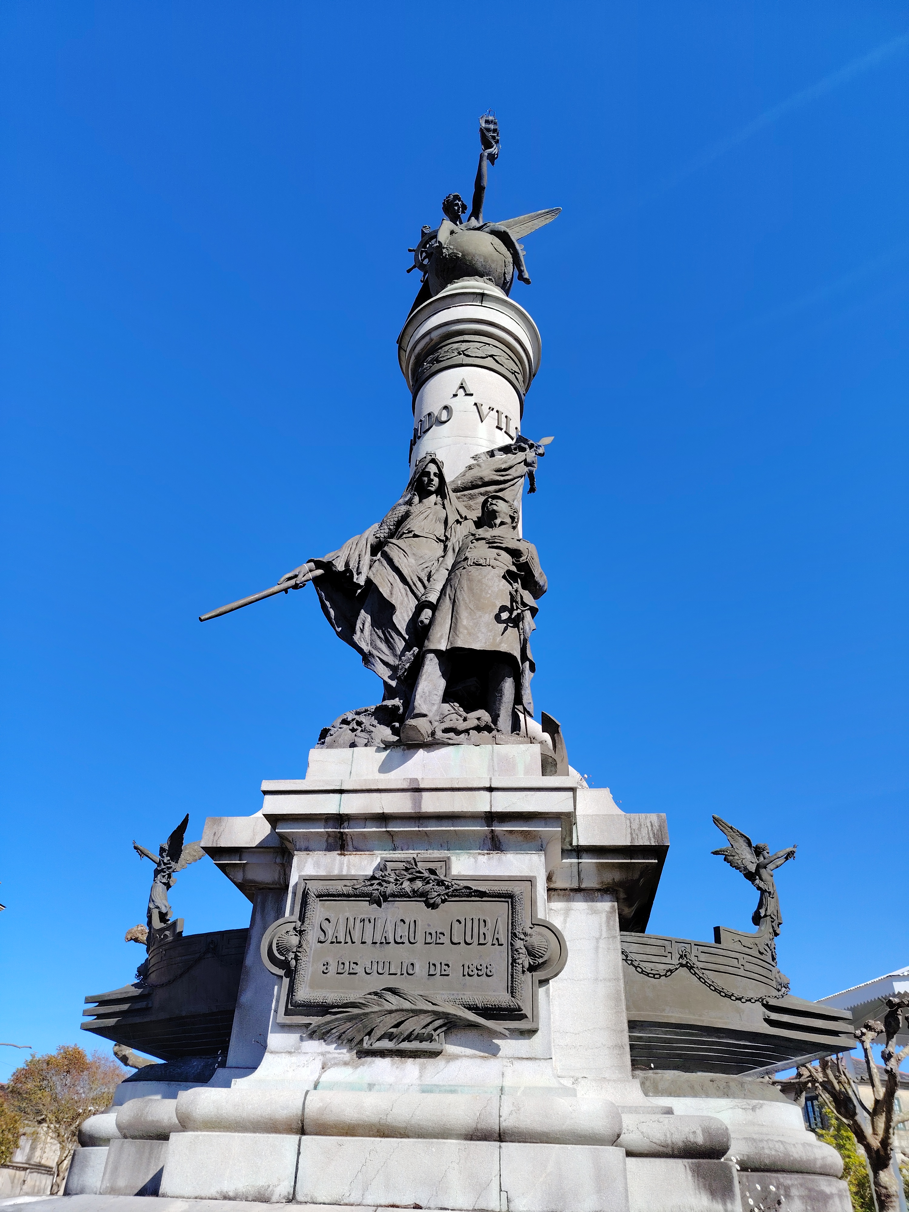 Monumento a Don Fernando Villaamil
